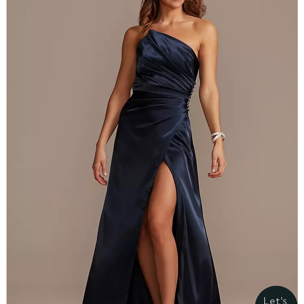 GALINA SIGNATURE
Charmeuse Draped One-Shoulder Dress